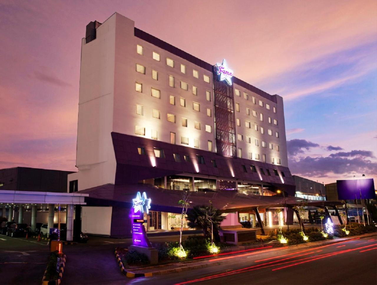 Fame Hotel Gading Serpong Tangerang Kültér fotó